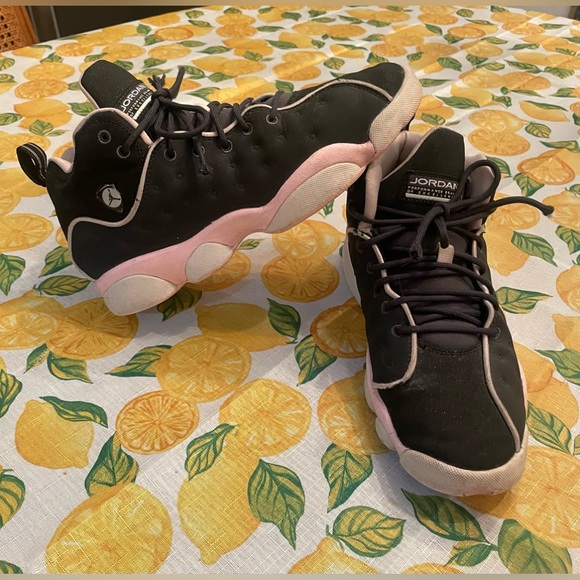 Nike Air Jordans - Picture 5 of 16